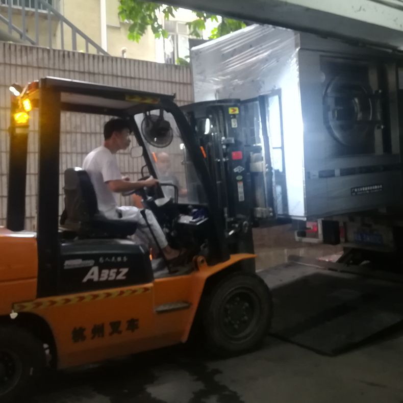 工业洗衣机卸车